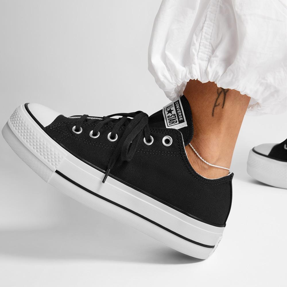 Chuck Taylor All Star Canvas Platform