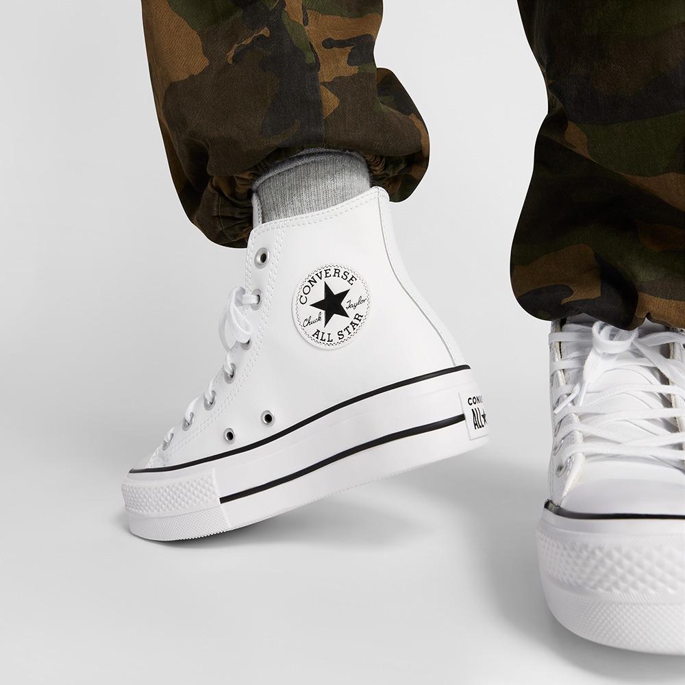 Chuck Taylor All Star Leather Platform