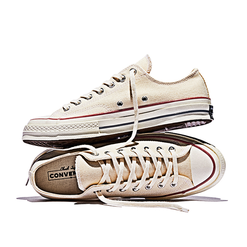 Low Top Converse sneakers