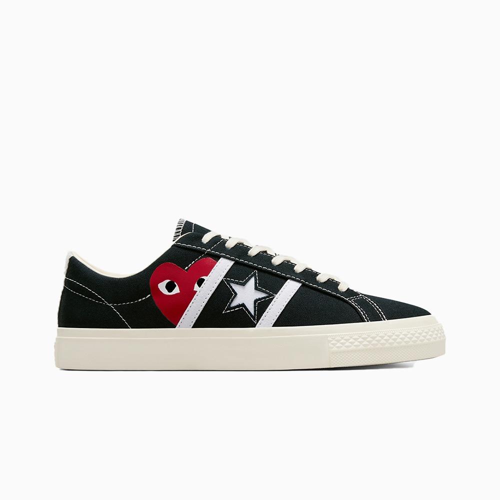 Converse x PLAY Comme des Garcons One Star Academy Pro