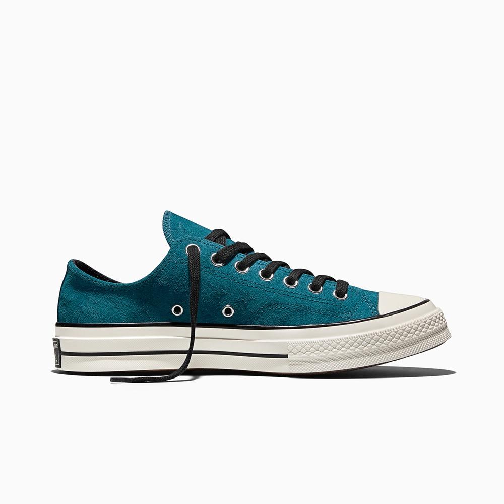 Chuck 70 Stars