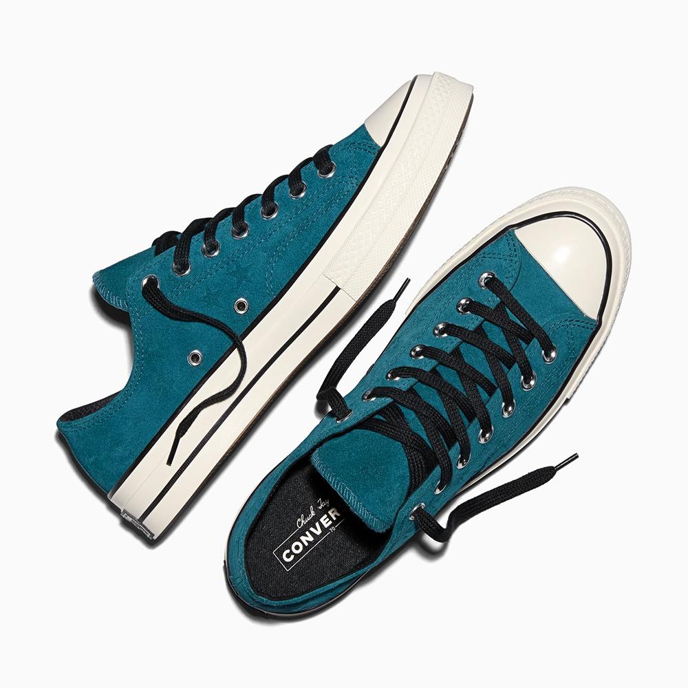 Chuck 70 Stars