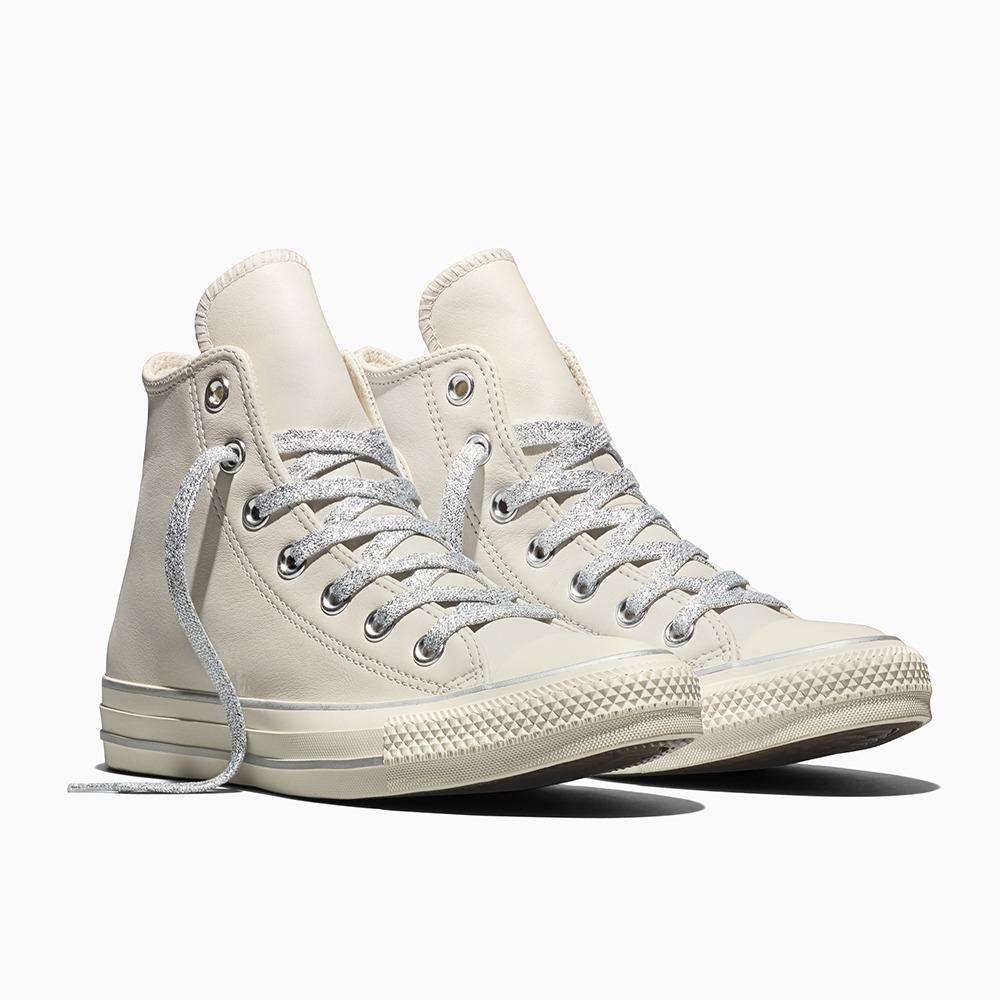 Chuck Taylor All Star Star Details