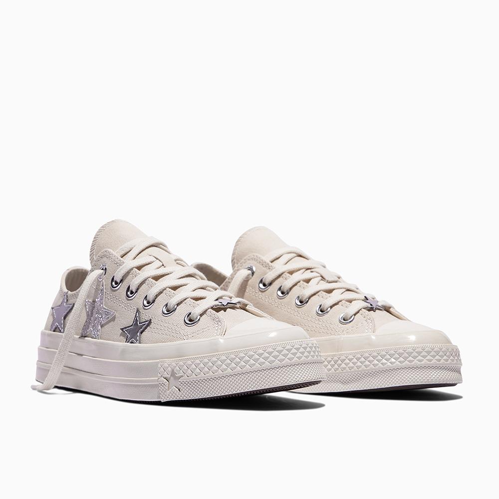 Chuck 70 X Silver Stars