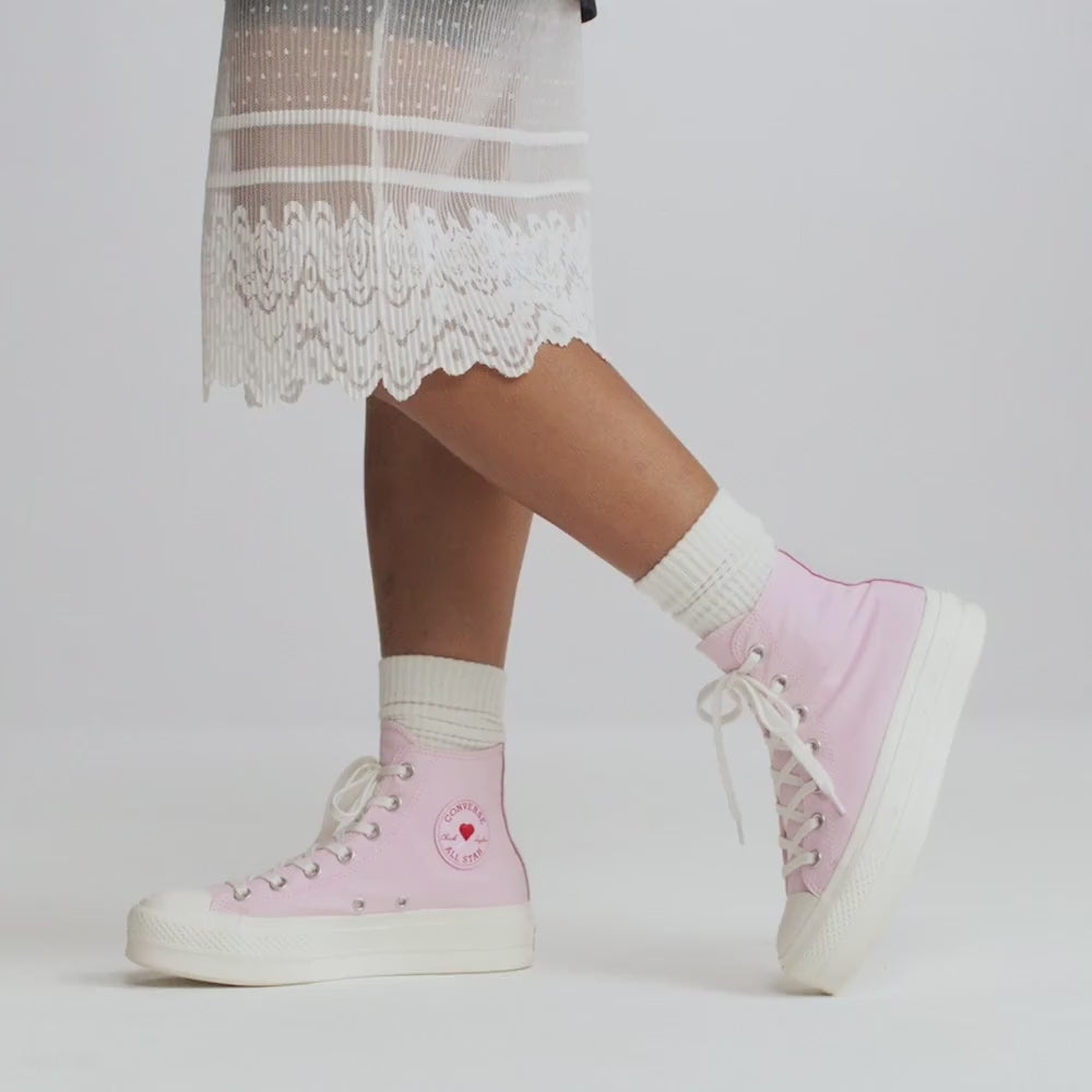 Chuck Taylor All Star Lift Platform Hearts